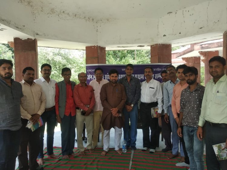 जन लेखक संघ के तत्वावधान में बहुजन साहित्यकारों का राज्य स्तरीय प्रथम साहित्यकार सम्मेलन जयपुर में आयोजित हुआ