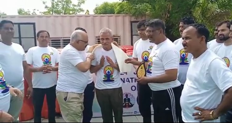 राजाधोक टोल प्लाजा पर आठवां अंतर्राष्ट्रीय योग दिवस मनाया गया