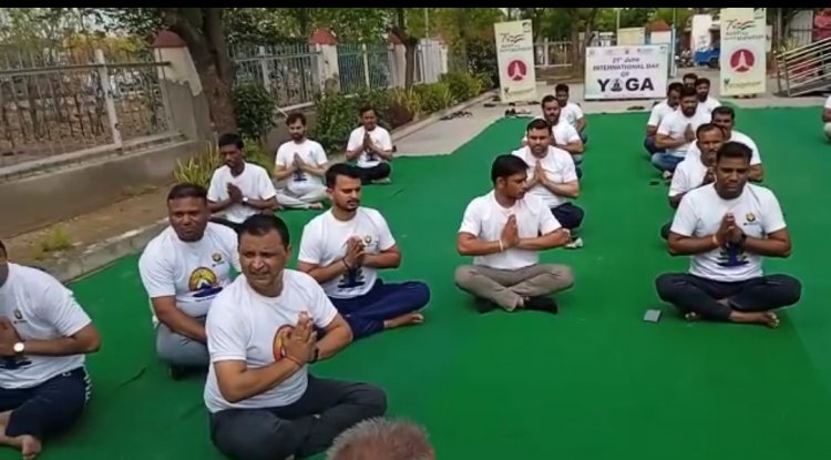 राजाधोक टोल प्लाजा पर आठवां अंतर्राष्ट्रीय योग दिवस मनाया गया
