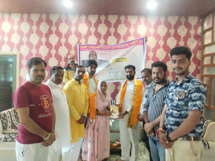 श्री सांवलिया महादेव मंदिर निर्माण एवं जीर्णोद्धार हेतु विधायक परिवार का समर्पण , 2,51,000 की राशि भेंट की