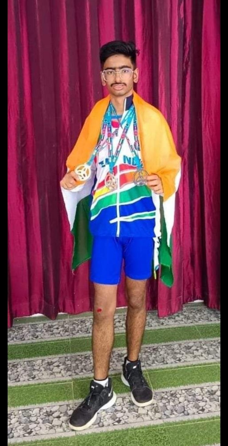 काव्याराज ने थाइलैंड में दो रजत व 1 कांस्य पदक जीता | निबाहेड़ा कस्बे के काव्याराजसिंह ने थाईलैंड