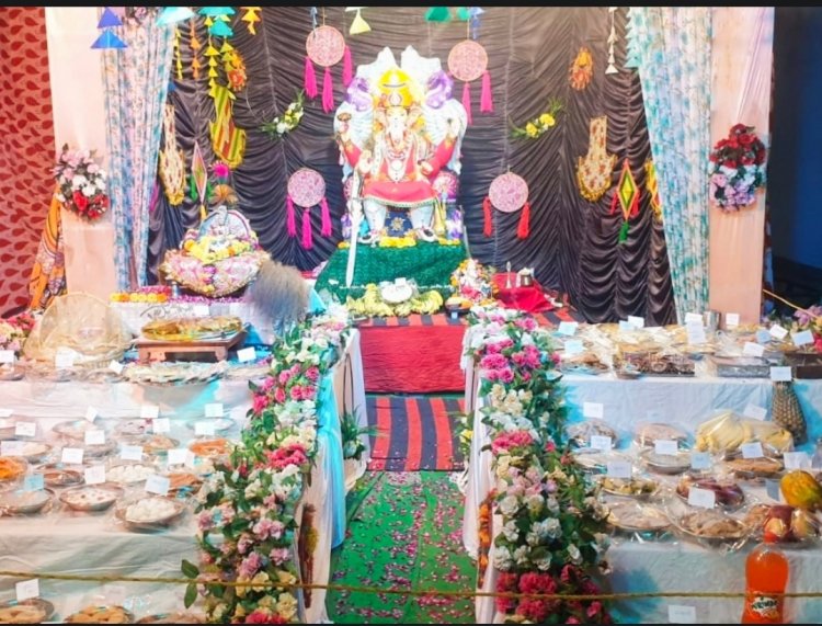 गणेश महोत्सव का आखिरी दिन : पंडालों में देर रात तक खनके डांडिया , 56 भोग के साथ हुई महा आरती , आज जुलूस के साथ होगा विसर्जन