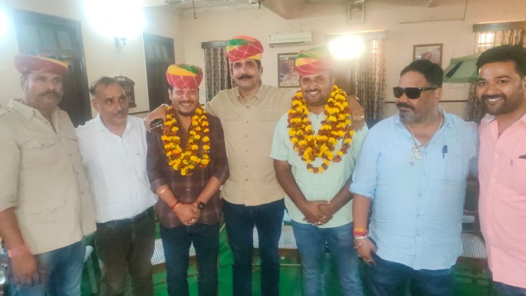 श्री राजपूत करणी सेना के शीर्ष संस्थापक लोकेंद्र सिंह जी कालवी के स्वास्थ्य लाभ हेतु ओरण की यात्रा और दिपावाली मिलन समारोह में राष्ट्रीय अध्यक्ष महिपाल सिंह मकराना राष्ट्रीय कार्यसमिति अध्यक्ष विश्वबंधु सिंह राठौड़ की अनुशंसा पर चित्तौड़गढ़ जिला अध्यक्ष सत्यवीर सिंह जी डगला का खेड़ा (मोंटी बना) को नियुक्त किया गया