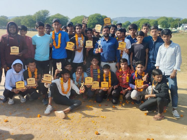 सत्य अहिंसा विद्यापीठ खोरा मीणा 66 वी जिला स्तरीय क्रिकेट प्रतियोगिता 19 वर्ष मैं विजेता रहकर बाजी मारी