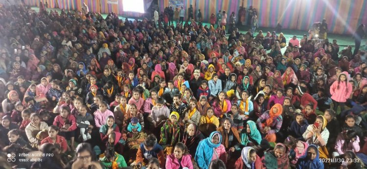 भोर तक भजनों पर थिरके श्रदालु, आकृति के आते ही श्रीराम के जयकारों से गुंजा पांडाल।