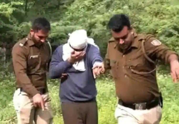 सबूत खोजने के लिए जंगल में भटकती रही पुलिस, वारदात में इस्तेमाल हथियार अब भी नहीं मिला