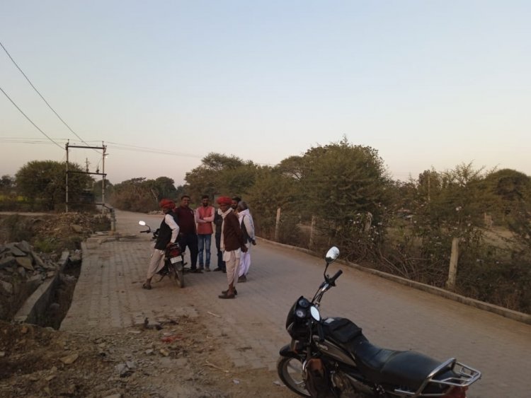 ग्राम पंचायत सावा ने महिला स्नानघर की आरक्षित भूमि को अतिक्रमण मुक्त करवाया।