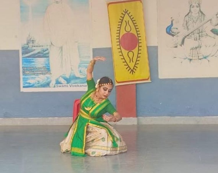 स्पिक मेके के तत्वावधान में बेंगु क्षेत्र में हुई आरही कौशिक के सत्रिया नृत्य की प्रस्तुति