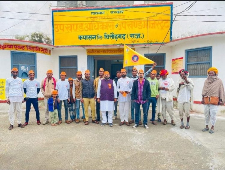महाराणा प्रताप सेना ने SDM को सौंपा ज्ञापन : बंजारा और गाडोलिया लोहार समाज के लिए पक्के आवास की मांग , कहा- सरकारी योजनाओं का लाभ दें -