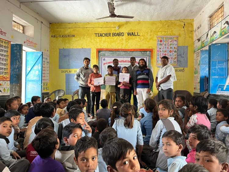 विद्यालय के छात्र छात्राओं ने हर घर नल - हर घर जल को लेकर रैली निकाली, चित्रकला प्रतियोगिता का आयोजन किया। 