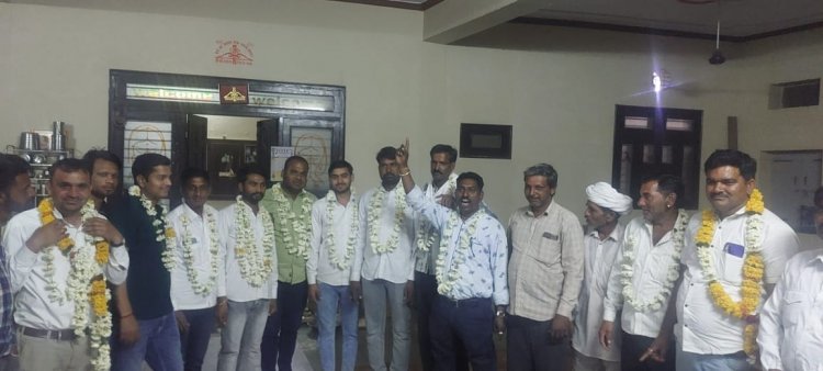 सेमलपुरा कांग्रेस जनों की मीटिंग का हुआ आयोजन  इस दरमियान इकाई अध्यक्ष का निर्विरोध निर्वाचन हुआ