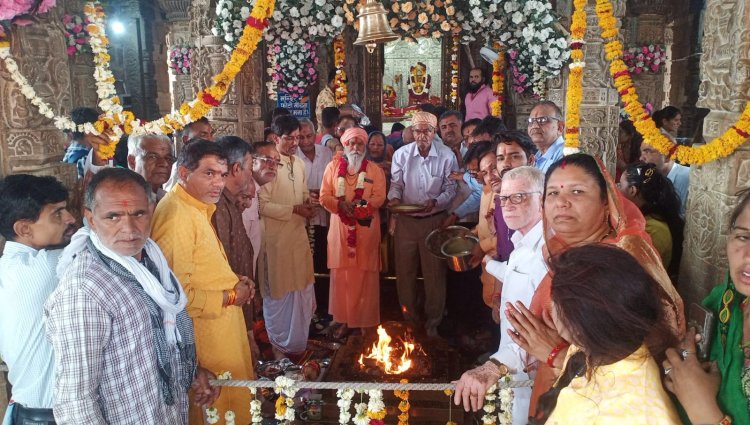 शक्तिपीठों पर पूर्णाहूति यज्ञ के साथ नवरात्रि सम्पन्न मन्दिरों में श्रद्धालुओं की उमड़ी भीड़, हुए विविध आयोजन।
