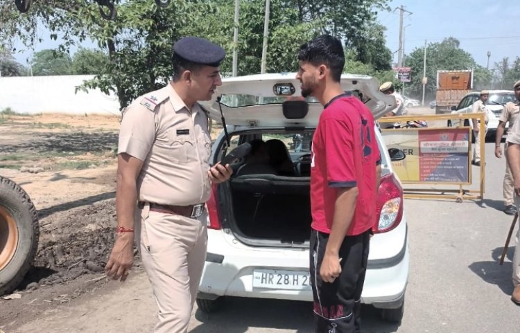सीलिंग प्लान के तहत नाकाबंदी एवं वाहनों की चेकिंग
