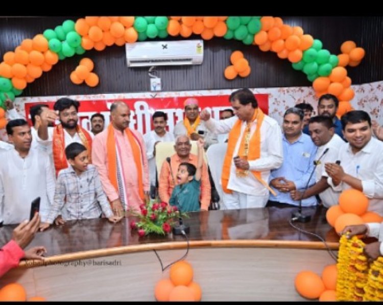भाजपा प्रदेशाध्यक्ष सीपी, जोशी द्वारा नगर पालिका अध्यक्ष विनोद कठालिया को कराया पद भार ग्रहण,