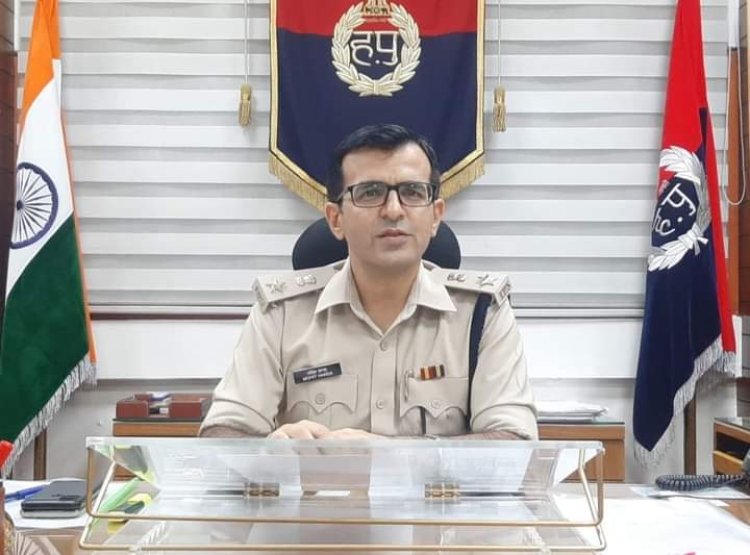 वाहन चलाते समय मोबाइल का प्रयोग किया तो जुर्माने के साथ-
