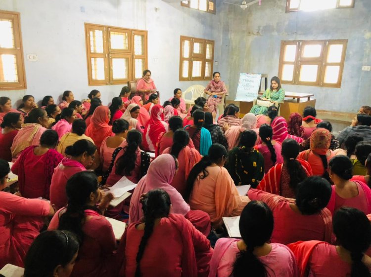 कस्बा साढोरा में आंगनवाड़ी कार्यकर्ताओं को दी गई फोर्टीफाइड