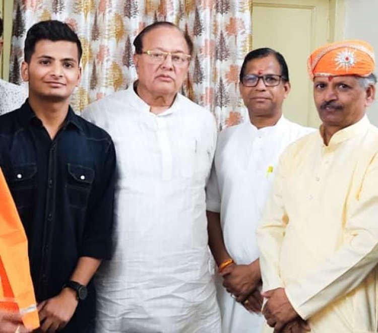 राजस्थान शिक्षक संघ राष्ट्रीय के प्रदेशाध्यक्ष पुष्करणा ने ग्यारह सूत्री मांगों के साथ शिक्षा मंत्री बीडी कल्ला से की भेंट