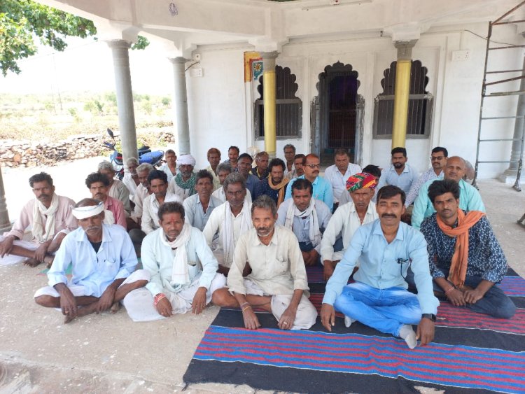 बड़ी सादड़ी को सलूंबर जिले में शामिल कराने की मांग को लेकर तहसील बैठक का आयोजन ।