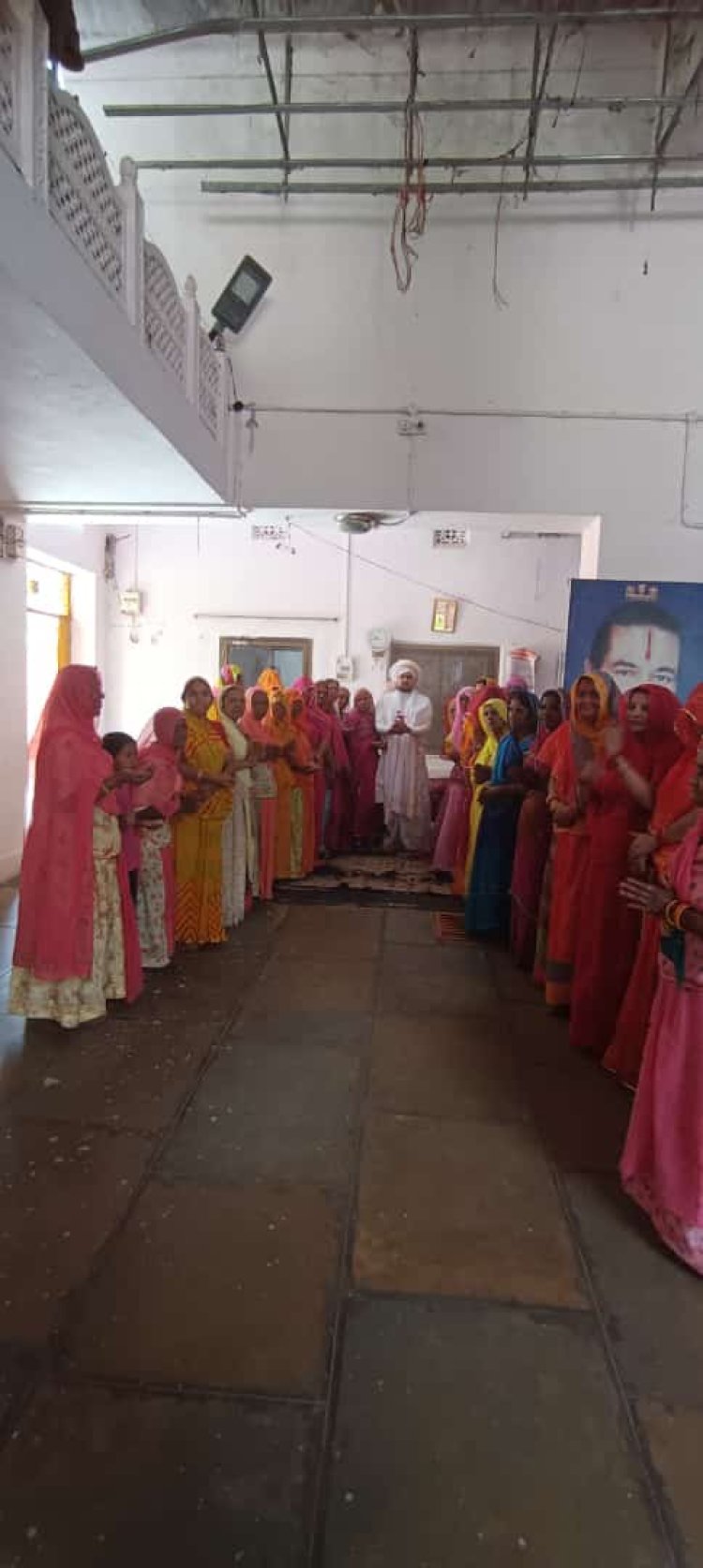 बड़ी सादड़ी नगर के गोपाल पुरुषोत्तम आश्रम में धूमधाम से मनाया निर्जला एकादशी पूर्व भगवान सत्यनारायण का किया पंचामृत से अभिषेक भक्तों द्वारा रजत कलश दान किए गए
