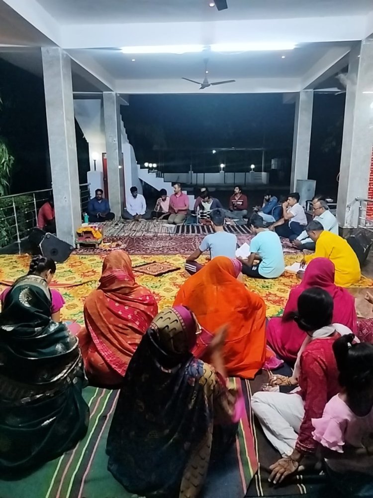 तंवर परिवार ने लगाया 31 किलो खिचड़ी का भोग व संगीतमय सुंदरकांड के पाठ का आयोजन ।