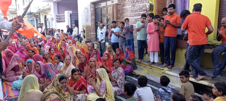 बड़ी सादड़ी में 77वी रामधुन संपन्न हुई कस्बे के भटेवरा चौधरी परिवार माताजी के मंदिर पर पहुंची वही 500 से अधिक श्रद्धालुओं ने मिलकर अपनी उपस्थिति दर्ज कराई