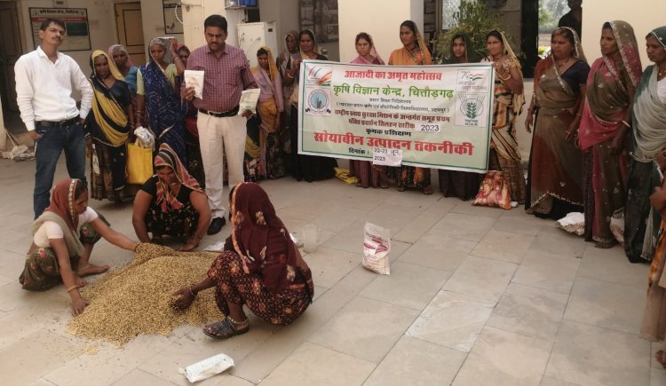 सोयाबीन उत्पादन तकनीकी पर संस्थागत प्रशिक्षण मे संबलपुरा, रघुनाथपुरा एवं रतीचंदजी का खेड़ा गांवो से 30 कृषको ने भाग लिया।