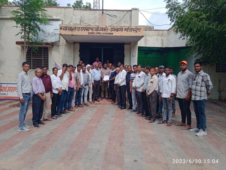 चंद्रशेखर आजाद पर हमले के विरोध मे सौंपा
