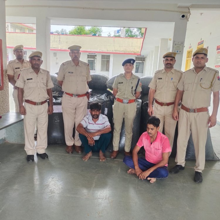 कंटेनर से 817 किलोग्राम अफीम डोडा चूरा व 500 ग्राम अफीम जब्त, पिकअप व मोटर साइकिल भी जब्त, दो आरोपी गिरफ्तार।* *कंटेनर में स्किम बना कर छुपा रखा था तस्करी का डोडाचूरा।