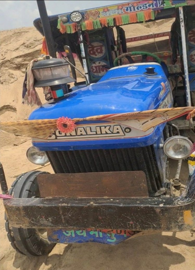 घाड़ पुलिस ने की कार्रवाईअवैध बजरी से भरी ट्रेक्टर- ट्रॉली जप्त