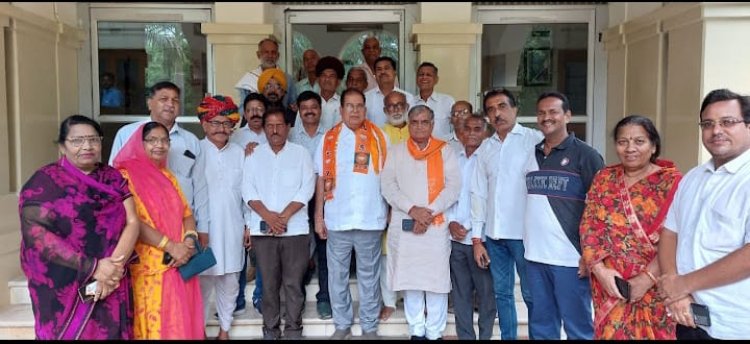 पूर्व मंत्री राजवी अल्प प्रवास पर चित्तौड़गढ़ पहुंचे।