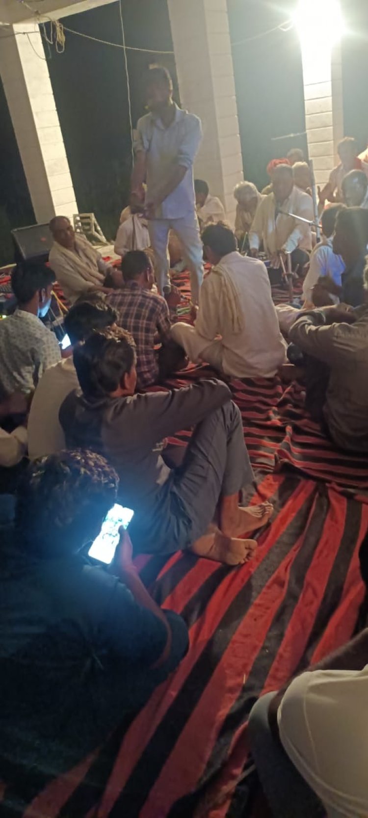 विश्वेश्वर महादेव मंदिर प्रांगण सत्संग में श्रद्धालुओं की भीड़ उमड़ पड़ी