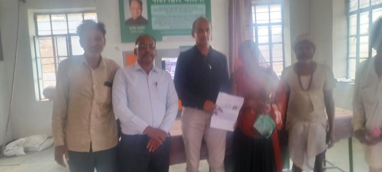 ग्राम पंचायत भीमगढ़ में महात्मा गांधी नरेगा योजना अंतर्गत जॉब कार्ड तुरंत जारी कर दिए गए