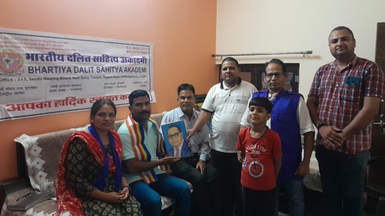भारतीय सैनिक श्याम लाल मीणा के सेना से सेवानिवृत्त होकर आने पर भारतीय दलित साहित्य अकादमी ने किया सैनिक सम्मान