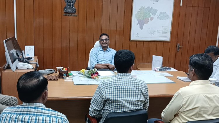 जिला कलक्टर गौरव अग्रवाल ने किया पदभार ग्रहण