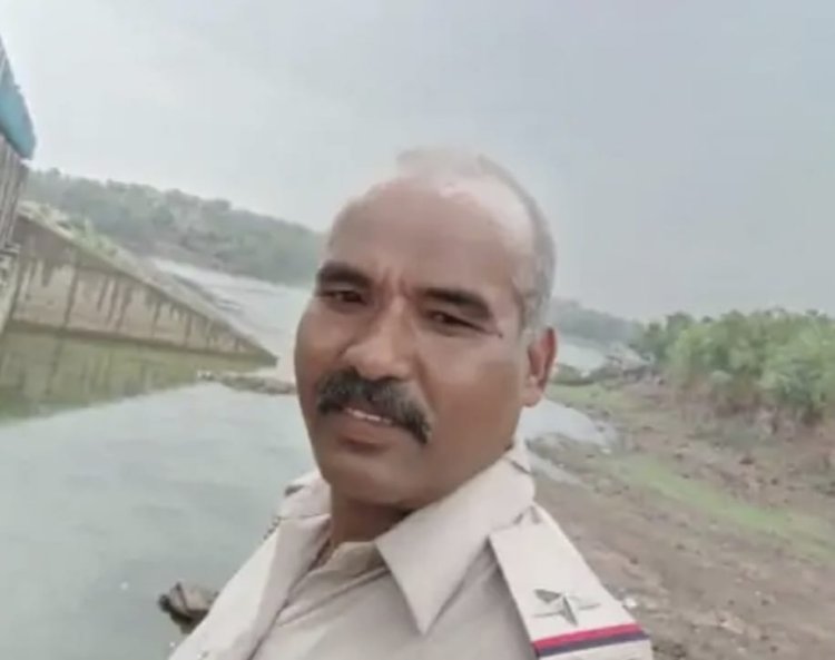 एक्सीडेंट में निम्बाहेड़ा सदर थाने के ASI की मौत: बाड़ी चौकी से निम्बाहेड़ा थाने लौटते समय हुआ हादसा, एक अन्य बाइक सवार घायल।