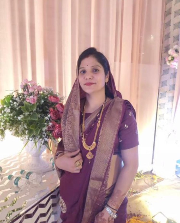 गुमशुदा कि तलाश , जिस किसी  भी महानुभाव को दिखे अपने नजदीकी थाने में या निम्नलिखित नंबरों पर सूचित करें