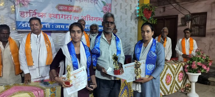 रेगर समाज का तृतीय प्रतिभावान सम्मान समारोहः50 प्रतिभाओं का किया सम्मान, गरबा कार्यक्रम का हुआ आयोजन