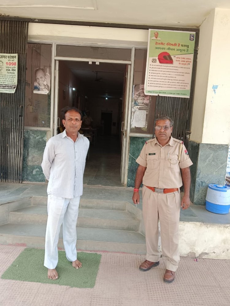 एक लाख रुपये से अधिक की दवाईयों की धोखाधड़ी कर खुर्द बुर्द करने वाला आरोपी गिरफतार।स्वयं को कंपाउंडर बता की धोखाधड़ी।