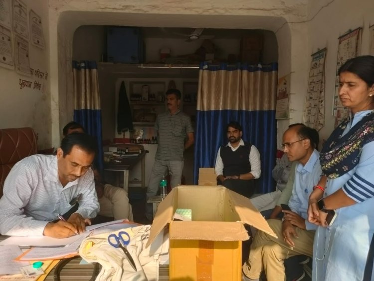 चन्देरिया में अनाधिकृत रूप से किये जा रहे चिकित्सकीय कार्यों पर कार्यवाही।