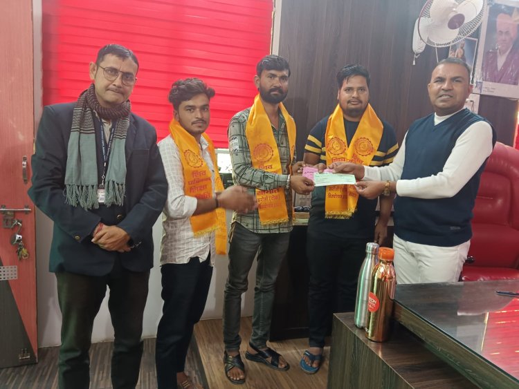 समाजसेवी भामाशाह डॉ शिवजी चौधरी ने दिया खेडेश्वर गौशाला में दिया 1लाख 11हजार रुपये आर्थिक सहयोग