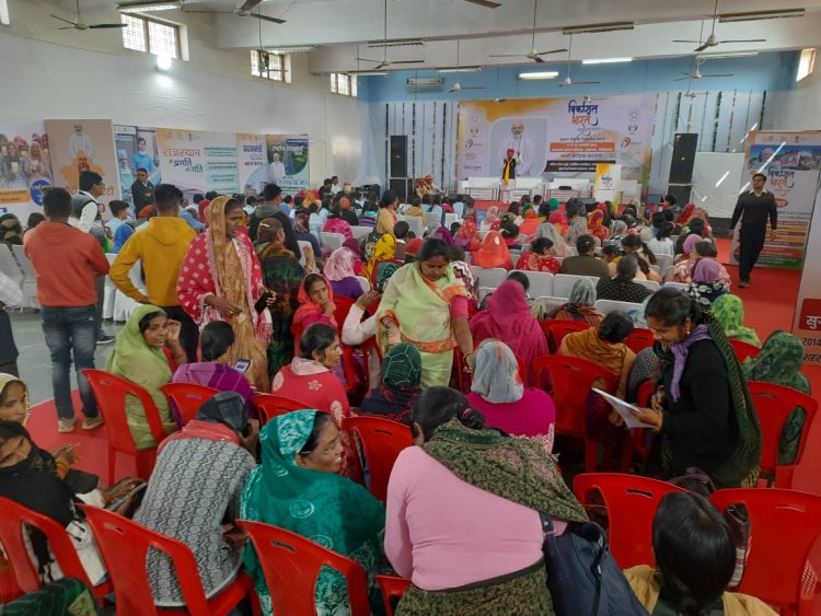 केन्द्र सरकार हर जरूर मंद व्यक्ति की सहायता के लिए प्रतिबद्ध- जिला प्रमुख केन्द्रीय संचार ब्यूरो की मल्टीमीडिया प्रदर्शनी का राष्ट्रगान एवं शपथ के साथ समापन।