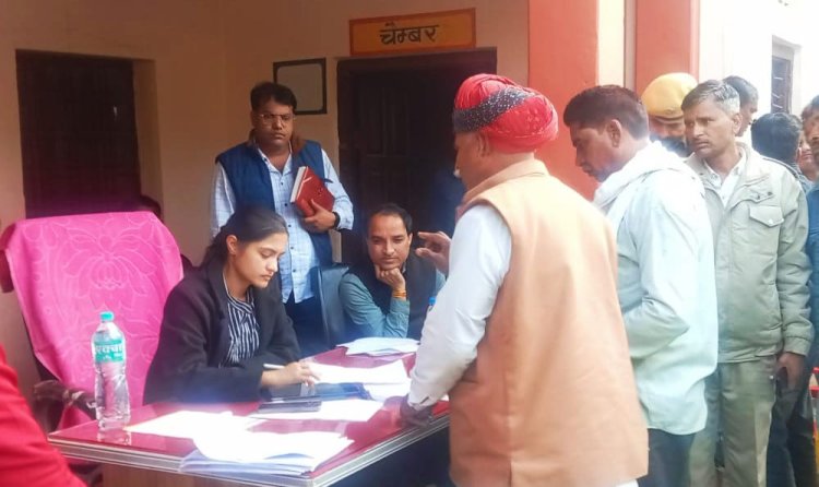 जिला कलेक्टर ने की जनसुनवाई लिया फीडबैक