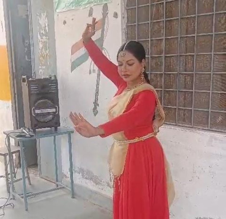 स्पिक मेके के द्वारा जिले मे कथक कि आयोजित करवाई जा रही 12 प्रस्तुतियां। पहली प्रस्तुति काँटी व दूसरी प्रस्तुति बोरदा विद्यालय मे हुई।
