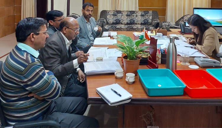 स्वच्छ भारत मिशन एवं जल जीवन मिशन की प्रगति को लेकर समीक्षा बैठक आयोजित