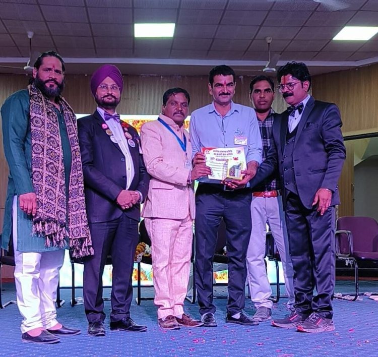 रक्तदानदाताओं का सम्मान मानव जीवन को बचाने में प्रेरणा बनेगा दिनेश वैष्णव राष्ट्रीय अवॉर्ड से सम्मानित।