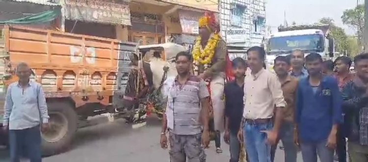 चिकारडा चौकी के कांस्टेबल रामस्वरूप को स्थानांतरण पर भावभीनी विदाई दी।