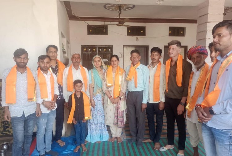 नरबदिया गांव कि बेटी खुशी सुखवाल के सब इस्पेक्टर बनने पर गांव मे ख़ुशी कि लहर, साँवरिया जी तक कि पदयात्रा।