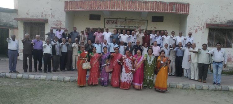 वरिष्ठ नागरिकों ने भी ली शत-प्रतिशत मतदान की शपथ