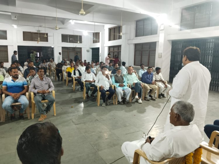 चित्तौड़गढ़ लोकसभा कांग्रेस प्रत्याशी आंजना के समर्थन में पूर्व राज्यमंत्री जाड़ावत ने ली मंडल की बैठके
