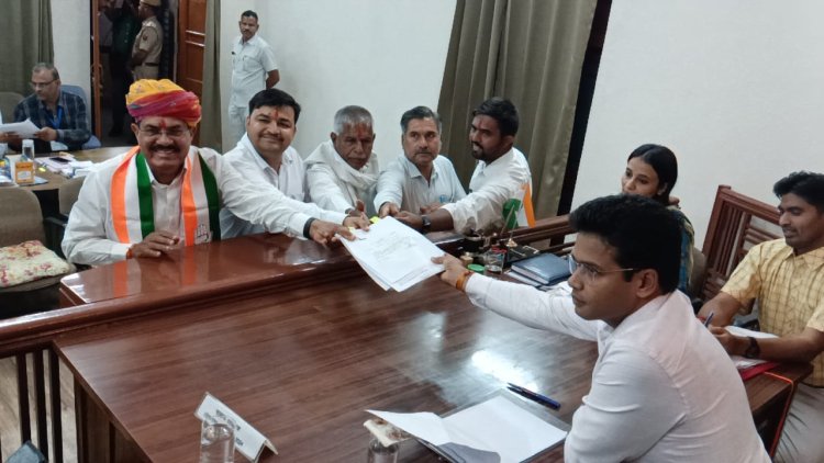 लोकसभा आम चुनाव 2024   गुरुवार को 13 सहित कुल 22 अभ्यर्थियों ने नाम निर्देशन पत्र दाखिल किया  